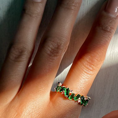 GOLD RING WITH GREEN ZIRCON