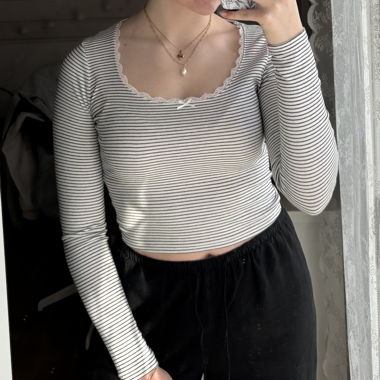 Striped cropped long-sleeve top with lace