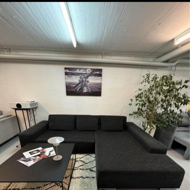 Size: 285cm x 200cm