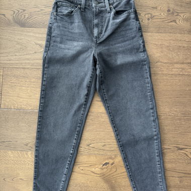 Levi's High Waisted Mom Jeans