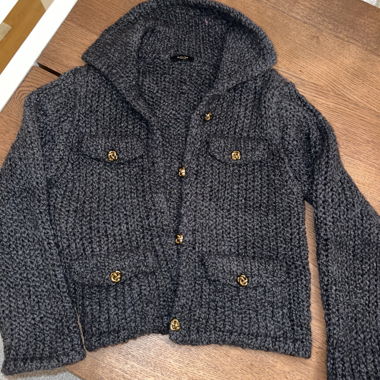 Gestricktes Woll-Jäcklein