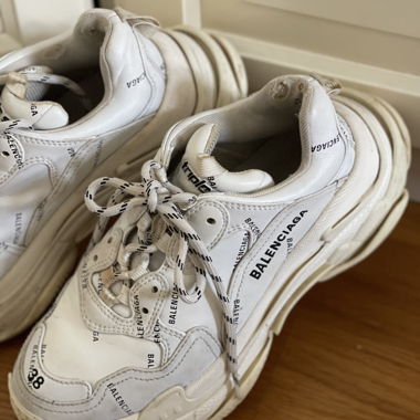 White Balenciaga Triple S