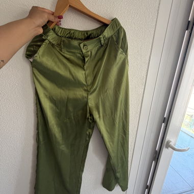 Pantaloni in raso verdi