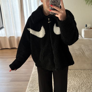 Nike Teddy Jacke