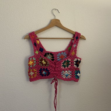 Häkel-Florales Crop-Top