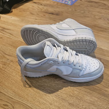 Nike Dunk niedrig, weiss grau, Gr. 39