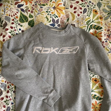 Reebok Sweater