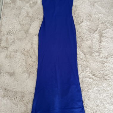 Bershka Figurbetontes Maxikleid