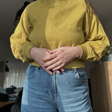 COS gelber Sweatshirt-Pullover