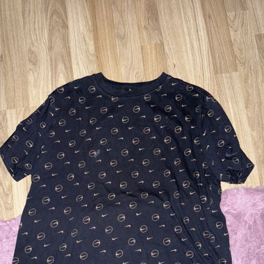 nike tee