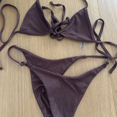 Ensemble de bikini marron