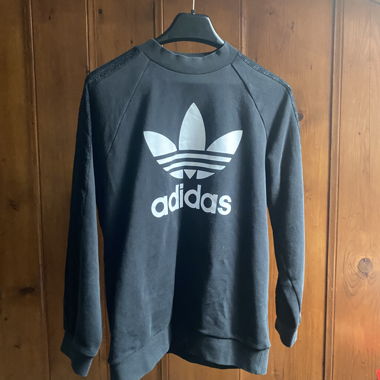 Adidas black sweatshirt crewneck