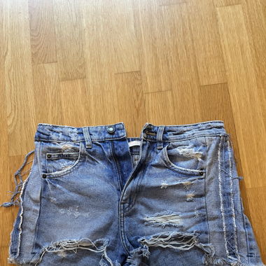 ZARA Kurze Hose 