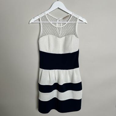 Robe fourreau