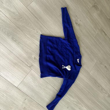 Pull en maille AMI Paris bleu avec cœur