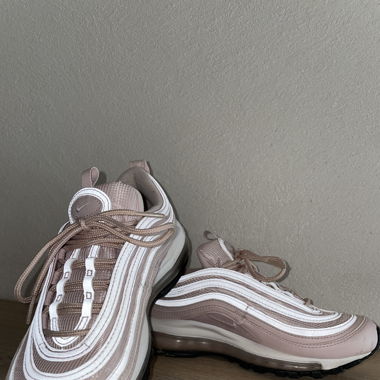 Nike Sneaker