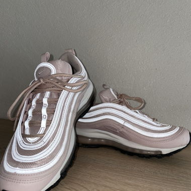 Nike Sneaker