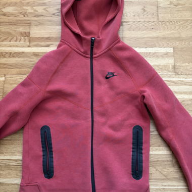 Nike Tech Hoodie mit Reissverschluss rot