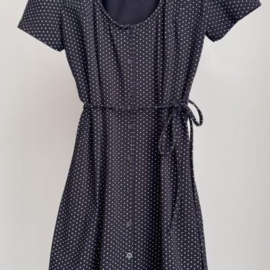 Abito estivo nero con cintura in fiocco a pois