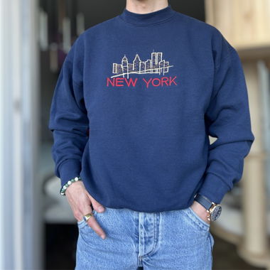 New York Sweater  cropped bottom and tight collar