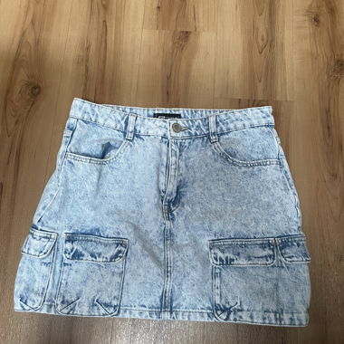 Minigonna cargo in denim