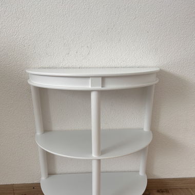 Side Table white aestetic