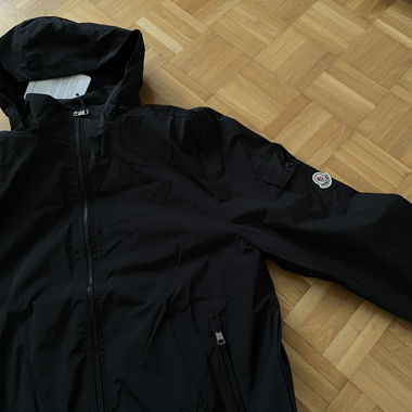 Moncler schwarze Kapuzenjacke