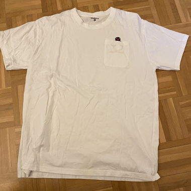 T-shirt blanc avec poche poitrine