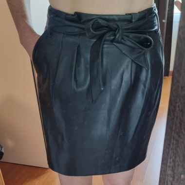 Jupe noire en simili cuir