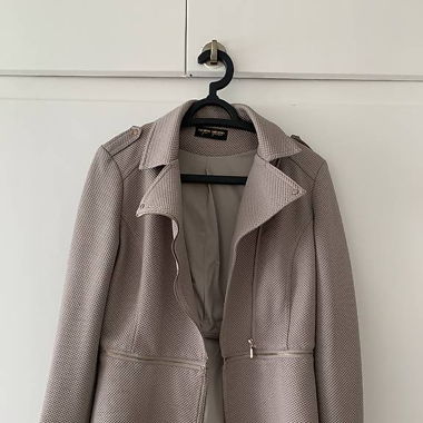 Leichte Jacke