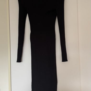 vestito attillato nero