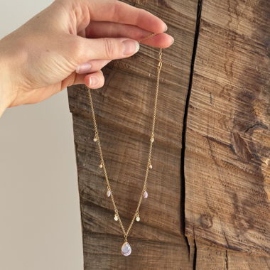 Chaîne dorée avec pendentif Swarovski