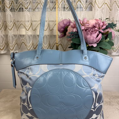 100% Original Coach Laura Tote Bag