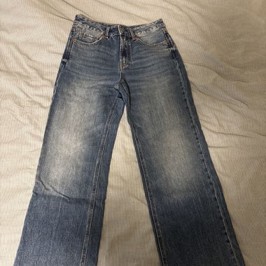 Straight Jeans