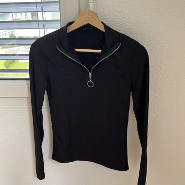 schwarzes langarm Shirt