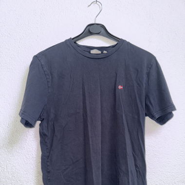 Schwarzes T-Shirt