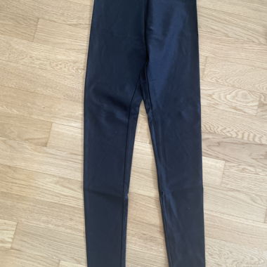 Pantaloni neri Bershka