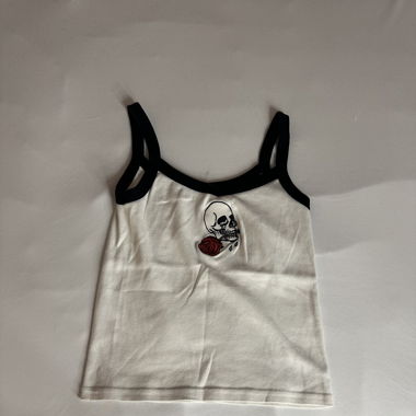White tank-top with embroider skull 