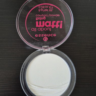 Essence Mattifying Powder