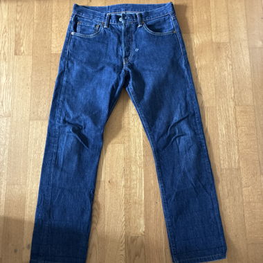 Blaue Levi‘s Jeanshose