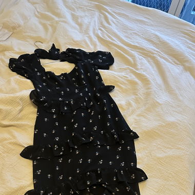 WAYF maxi dress size M, open front slit