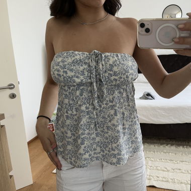 GORGEOUS blue brandy melville top