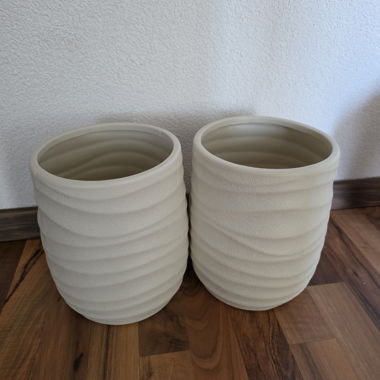 2 vasi di plastica per fiori e piante