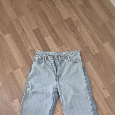 2 jeans