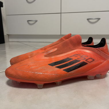 Adidas F50 crampons orange