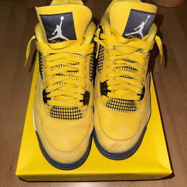 Air Jordan 4 Lighting