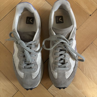 VEJA Sneakers