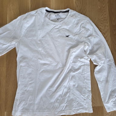 Hollister Long-Sleeve White T-Shirt