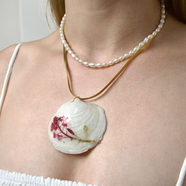 Shell necklace