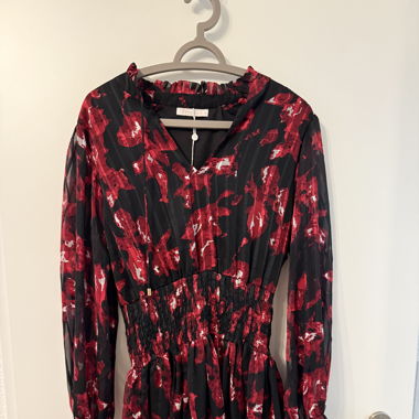 Kleid mit Blumenmuster 